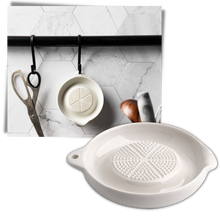 Carica l'immagine nel visualizzatore di Gallery, Grattugia da cucina in ceramica - Ozerty
