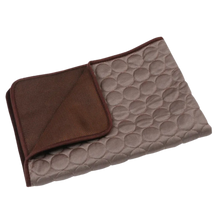 Carica l'immagine nel visualizzatore di Gallery, Cuscinetto di raffreddamento per animali domestici in seta -Caffè/XSCaffè/SCaffè/MCaffè/LCaffè/XL - Ozerty
