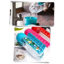 Carica l'immagine nel visualizzatore di Gallery, Bottiglia d'acqua in plastica con portapillole - Ozerty
