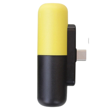Carica l'immagine nel visualizzatore di Gallery, Mini power-bank portatile a forma di capsula
