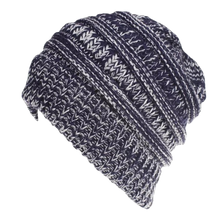 Carica l'immagine nel visualizzatore di Gallery, Berretto per coda e chignon
