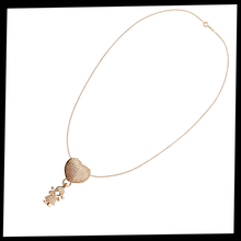 Carica l'immagine nel visualizzatore di Gallery, Elegante collana con charm per la mamma - Ozerty
