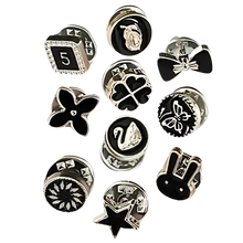 Carica l'immagine nel visualizzatore di Gallery, Eleganti spille a bottone senza cuciture -Miscela nera - Ozerty
