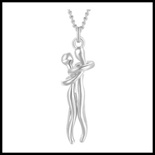 Carica l'immagine nel visualizzatore di Gallery, Collana per coppia Abbraccio d'Amore - Ozerty
