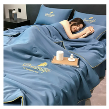 Carica l'immagine nel visualizzatore di Gallery, Copripiumino in morbida seta di ghiaccio -Blu/150X200 cmBlu/180X220 cmBlu/200X230 cm - Ozerty
