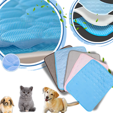 Carica l'immagine nel visualizzatore di Gallery, Cuscinetto di raffreddamento per animali domestici in seta - Ozerty
