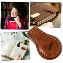 Carica l'immagine nel visualizzatore di Gallery, Elegante segnalibro personalizzato in pelle magnetica - Ozerty
